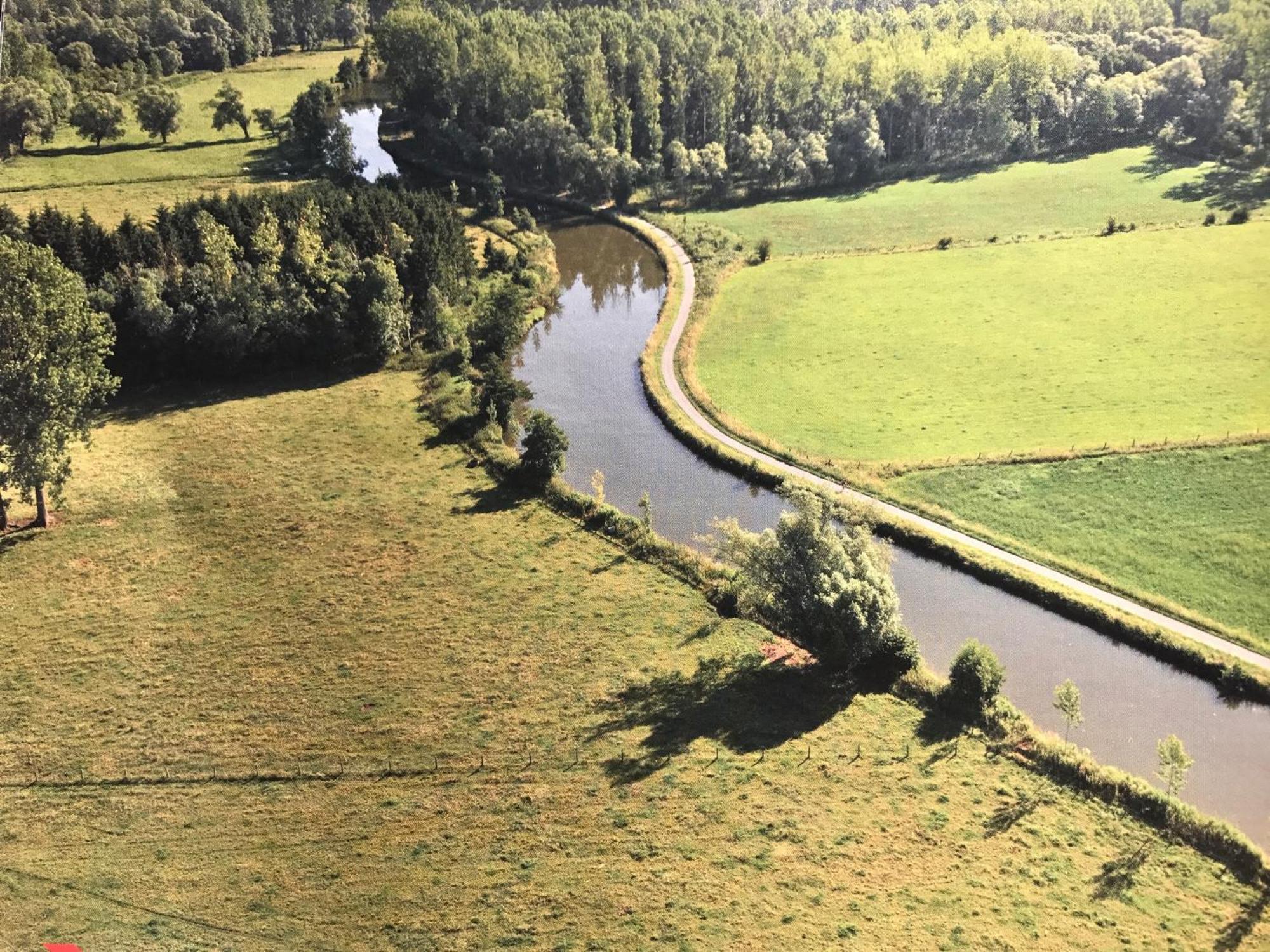Chillann Bed & Breakfast Denderleeuw Bagian luar foto